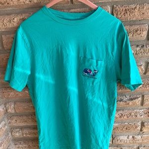 Vineyard vines T shirt, small